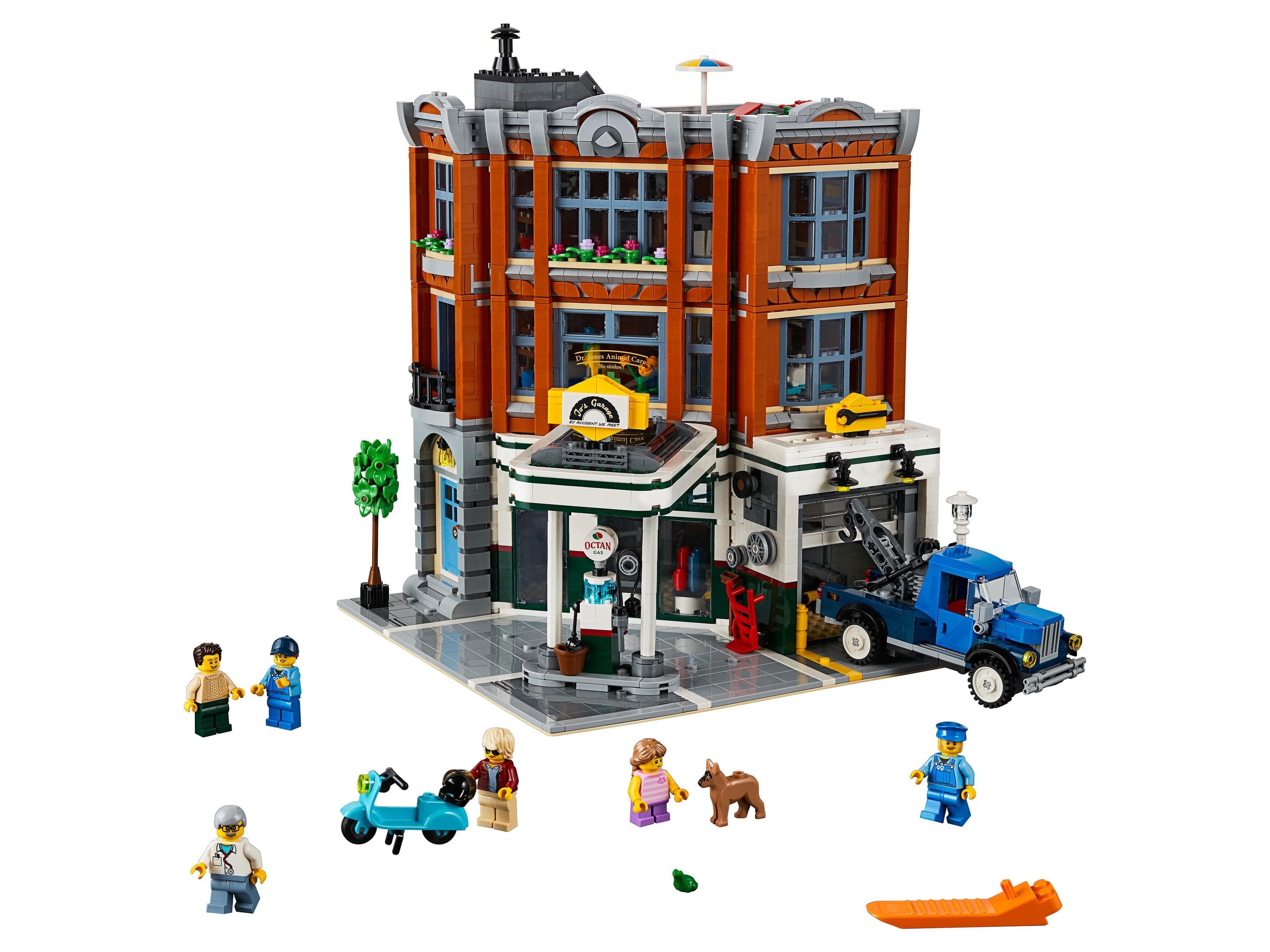 Corner Garage (10264-1)